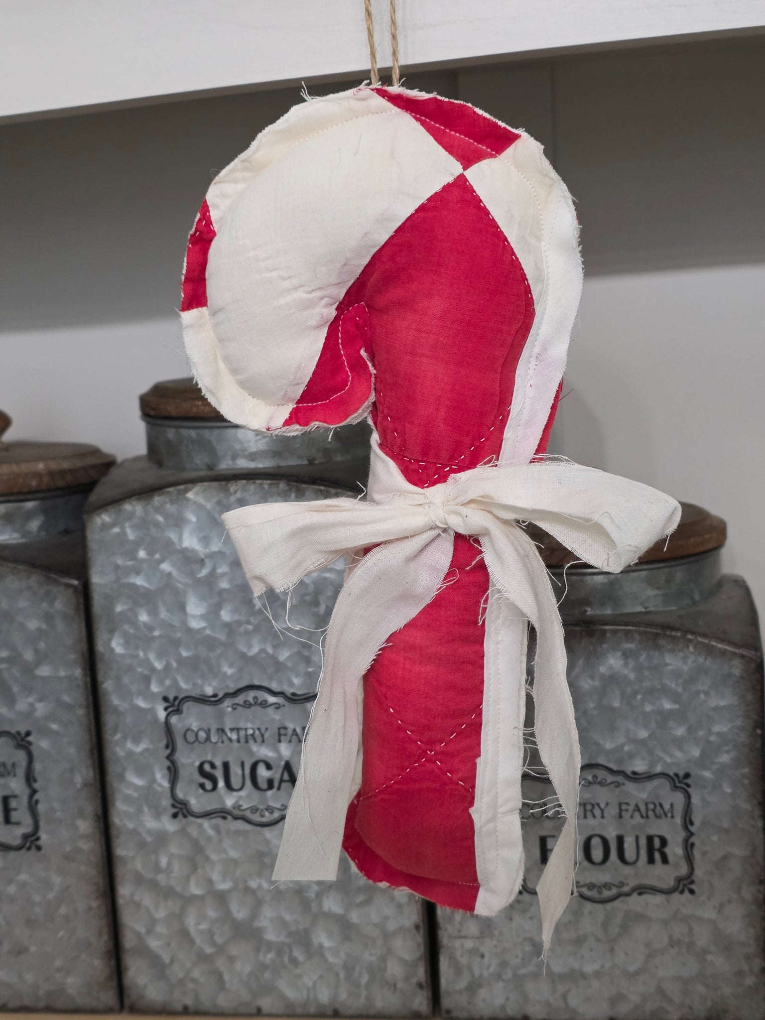 Antique Quilt Candy Cane - left facing