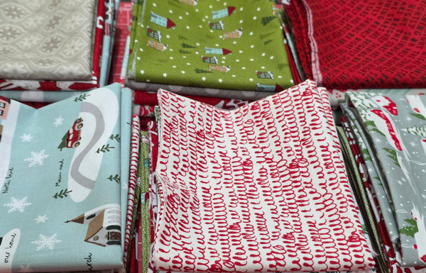 Mystery Christmas Fat Quarter Bundle